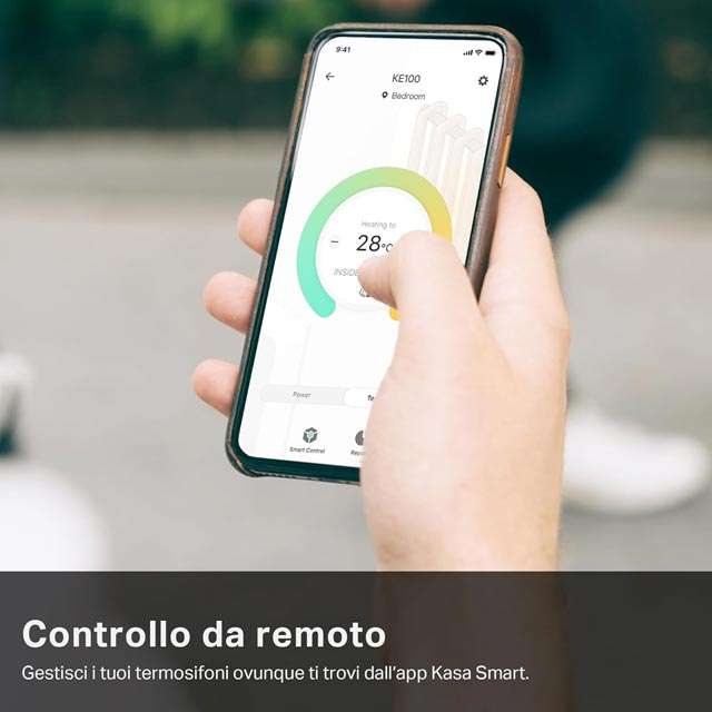 La valvola termostatica intelligente TP-Link Kasa KE100 può essere controllata da remoto con un'app su smartphone